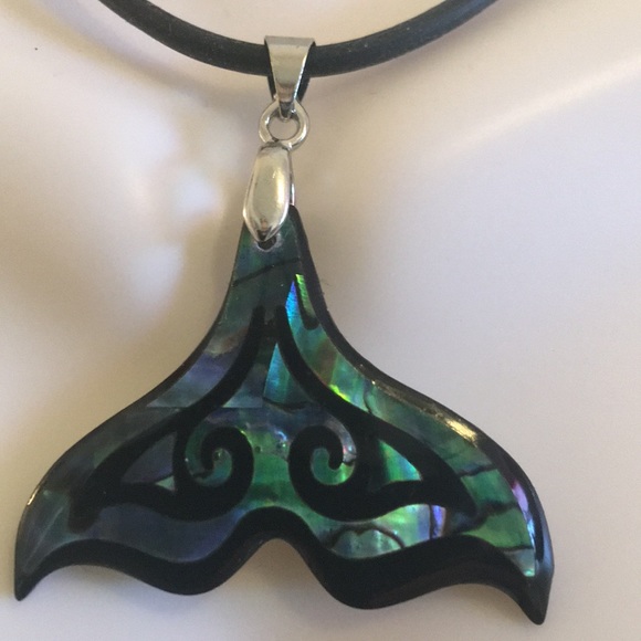Shark Tail Shell choker - Picture 1 of 5